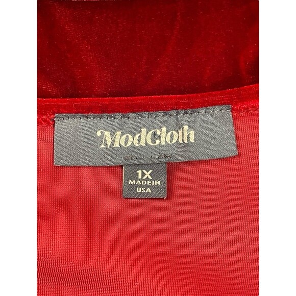 ModCloth 1X Red Velvet Wrap Bodysuit Deep V Neck 3/4 Sleeve Stretch Holiday - Picture 6 of 13